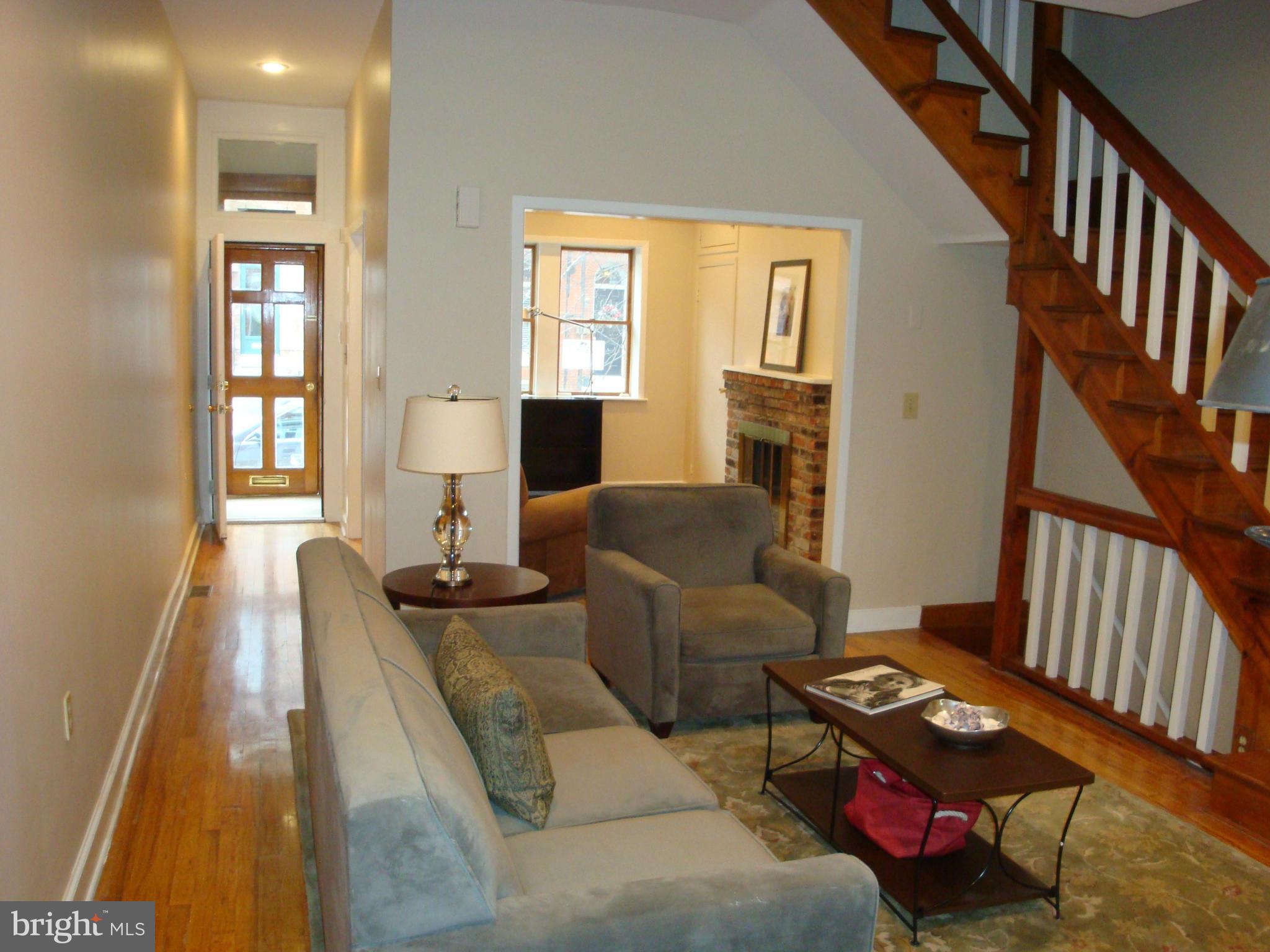 1423 Riverside Avenue Baltimore, MD 21230 - Photo 6 of 24 Living Room