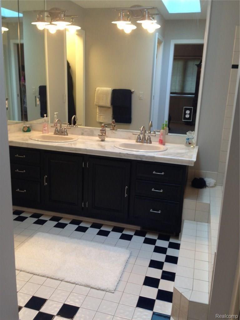 192 West Washington Street Romeo, MI 48065 - Photo 13 of 31 Master Bath Marble Vanity