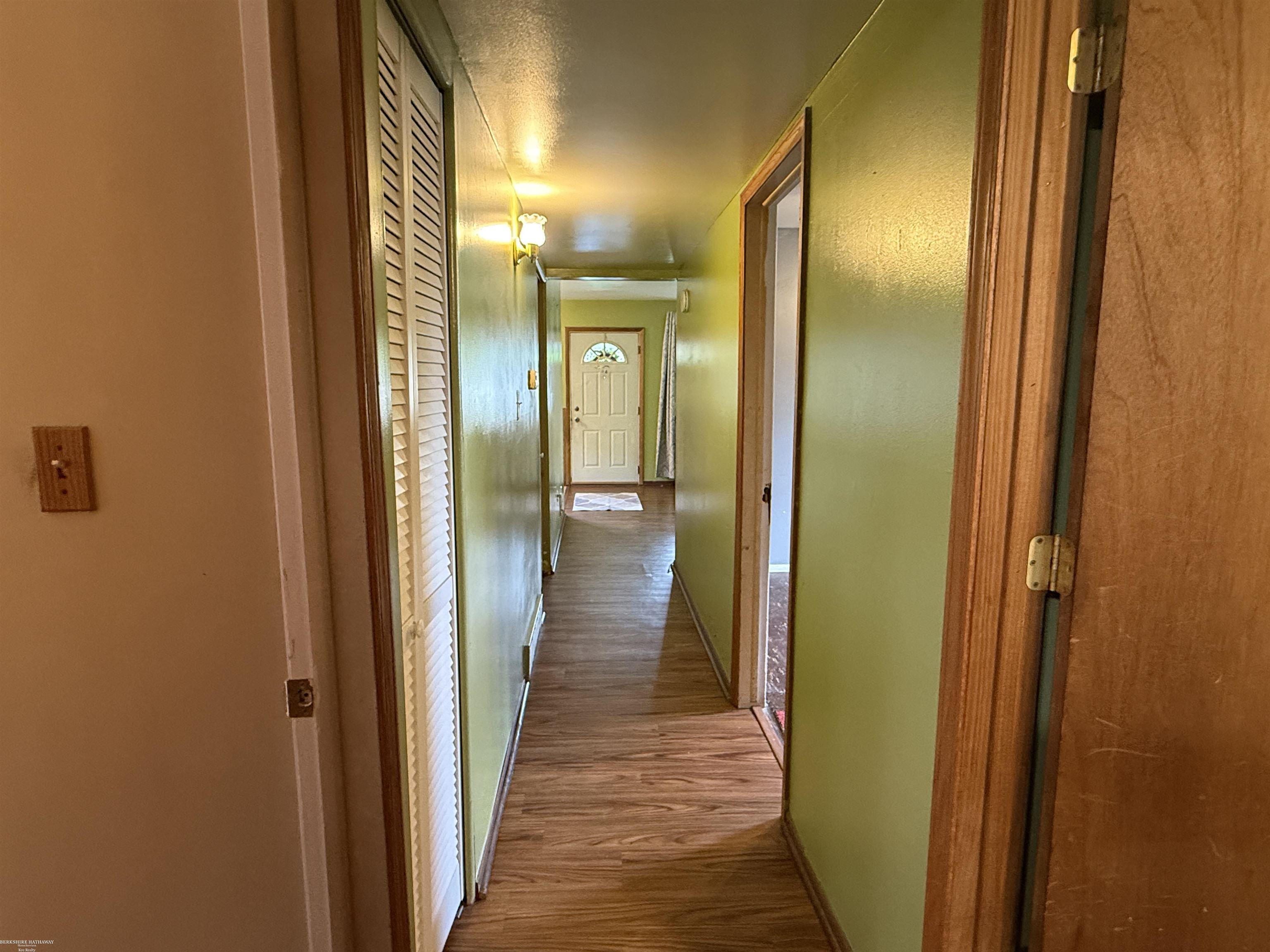14584 Stephens Road Warren, MI 48089 - Photo 19 of 28 50186078-861c68ba-c36b-4356-bdee-41f9245be62d.JPG