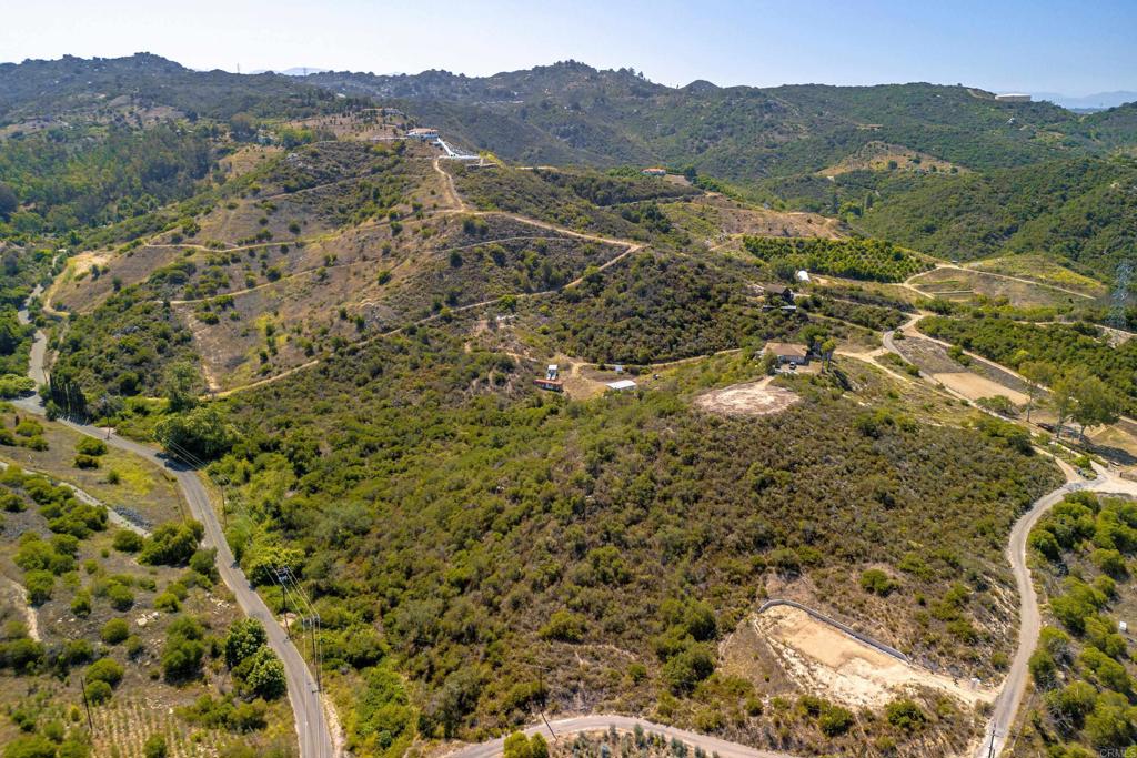 27 Daily Road Fallbrook, CA 92028 - Photo 9 of 34