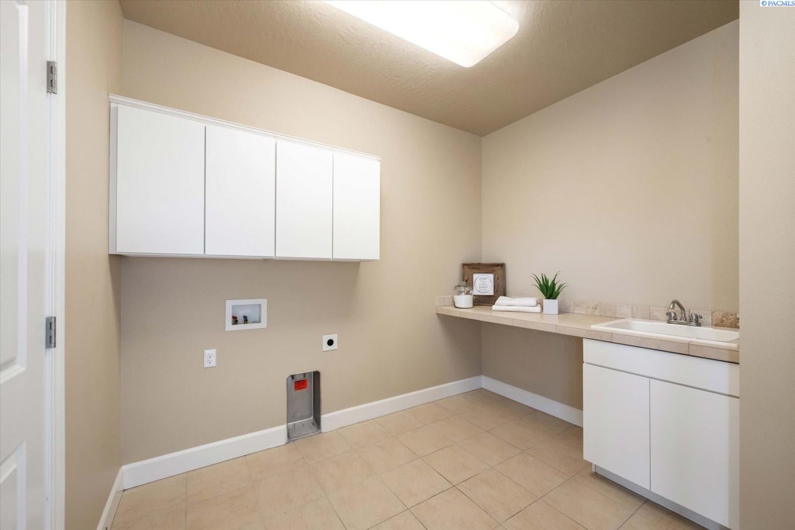 72805 East Reata Road Kennewick, WA 99338 - Photo 35 of 50 Gallery Image 35