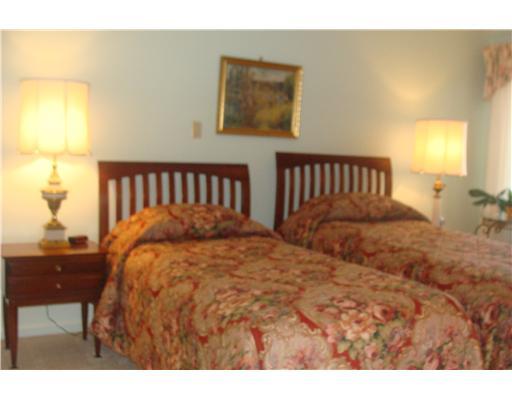900 Washington Road, Unit 8 Mt. Lebanon, PA 15228 - Photo 6 of 17 Master Bedroom.