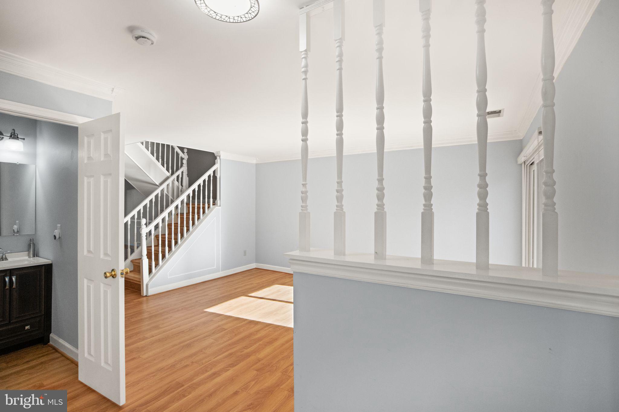 2266 Coppersmith Square Reston, VA 20191 - Photo 5 of 42 Foyer view