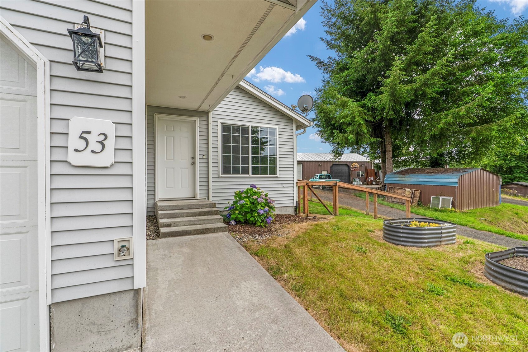 53 Michael Street Cathlamet, WA 98612 - Photo 2 of 17