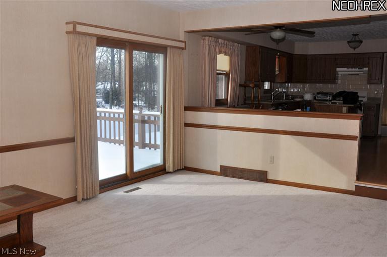 6672 Springdale Road Cleveland, OH 44130 - Photo 8 of 22