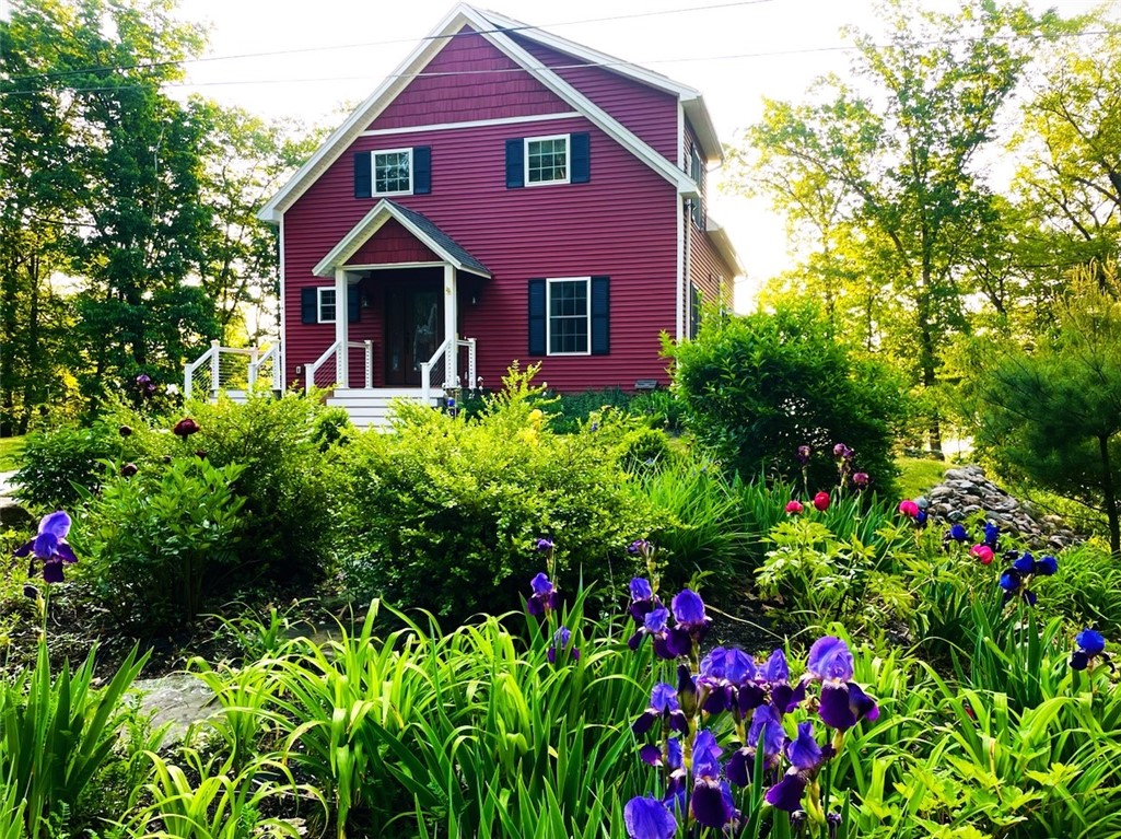 78 Hemlock Road Starkey, NY 14837 - Photo 3 of 45 Seneca Lake Home With Beautiful Blooming Flowers