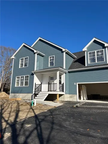 $725,000 | 6 Lillian Court, Warwick, RI 02886