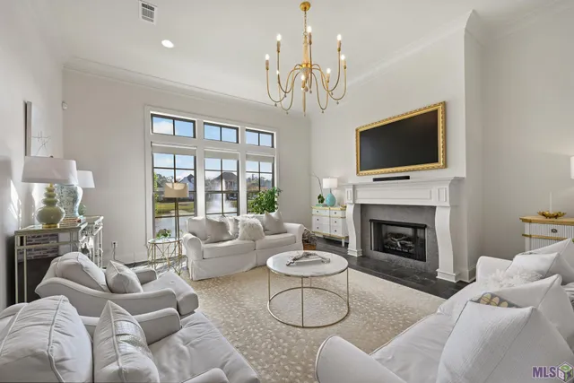 $3,000 | 10849 Creek Lane, Baton Rouge, LA 70810