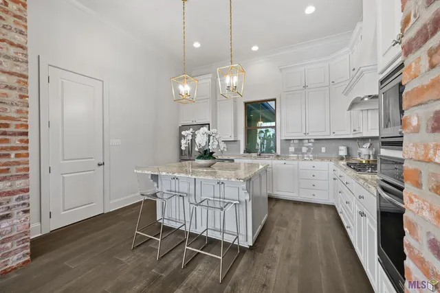 $3,000 | 10849 Creek Lane, Baton Rouge, LA 70810