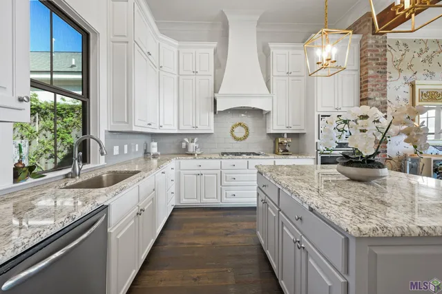 $3,000 | 10849 Creek Lane, Baton Rouge, LA 70810