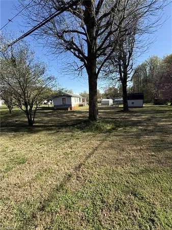 $179,900 | 3085 Stonehenge Road, Thomasville, NC 27360