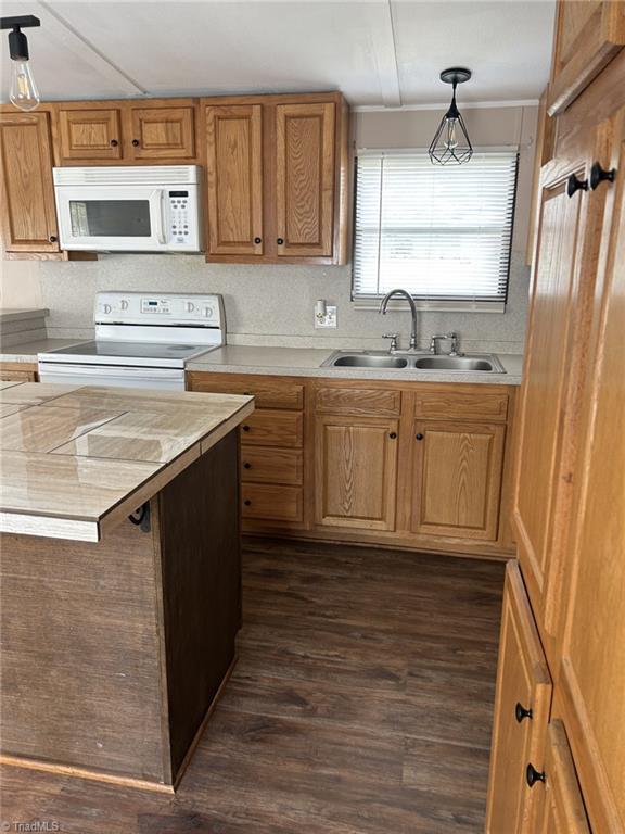 3085 Stonehenge Road Thomasville, NC 27360 - Photo 12 of 19