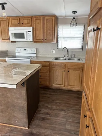 $179,900 | 3085 Stonehenge Road, Thomasville, NC 27360