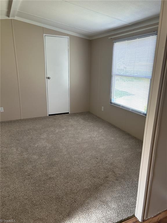 3085 Stonehenge Road Thomasville, NC 27360 - Photo 13 of 19 Primary bedroom with walkin closet