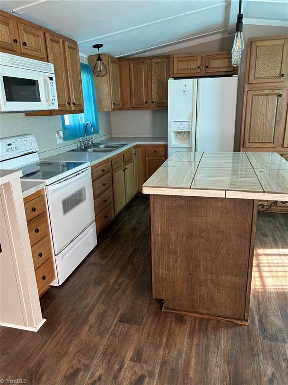 3085 Stonehenge Road Thomasville, NC 27360 - Photo 4 of 19