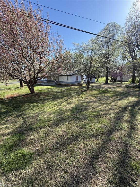 3085 Stonehenge Road Thomasville, NC 27360 - Photo 5 of 19
