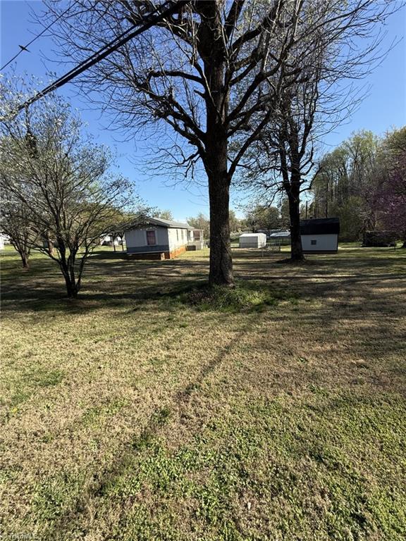 3085 Stonehenge Road Thomasville, NC 27360 - Photo 10 of 19