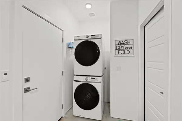 $3,400 | 2102 East 2nd Street, Unit 2, Austin, TX 78702