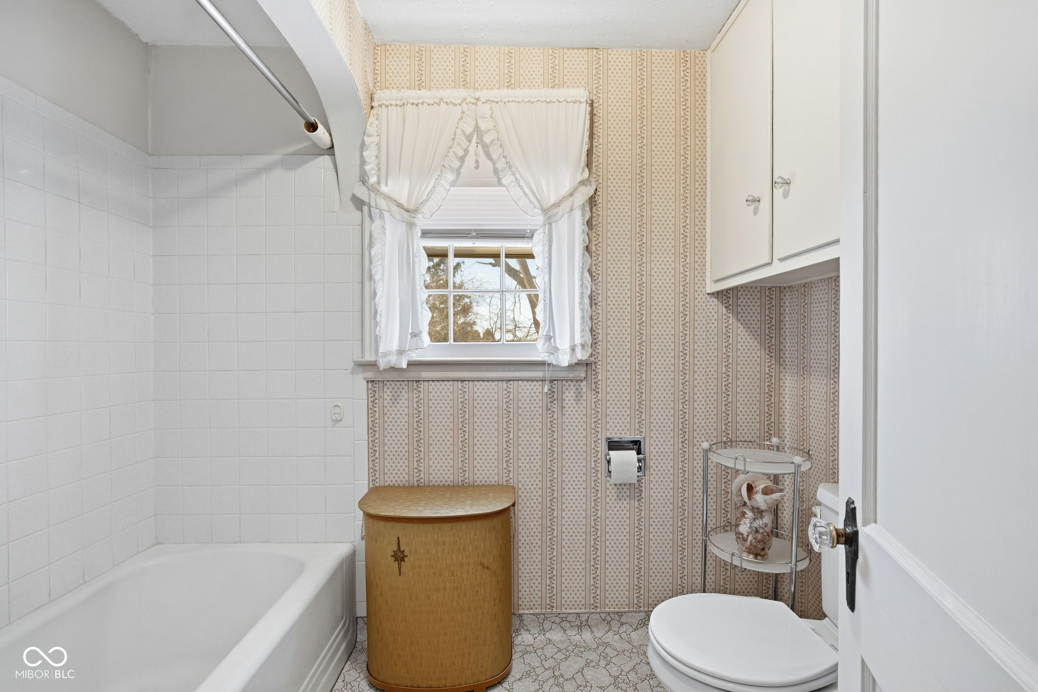 127 South Nursery Road Anderson, IN 46012 - Photo 32 of 44