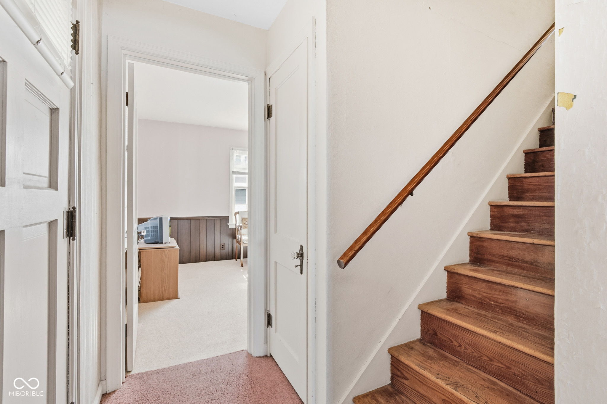 127 South Nursery Road Anderson, IN 46012 - Photo 8 of 44