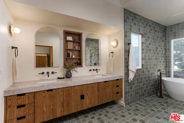 $1,295,000 | 1605 Council Street, Los Angeles, CA 90026