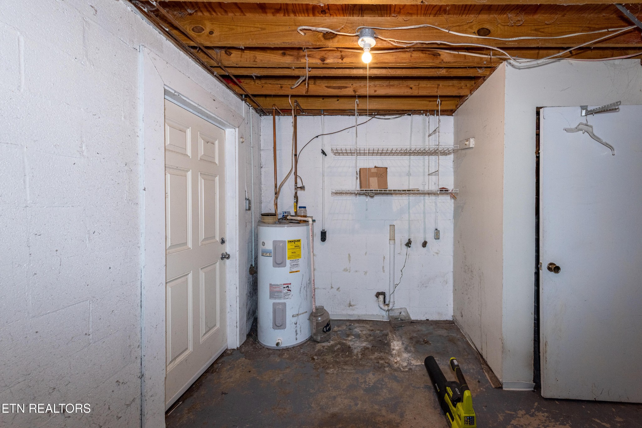 133 Windham Road Oak Ridge, TN 37830 - Photo 33 of 35 a view of storage and utility room