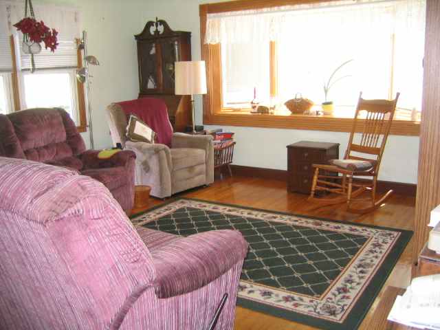 4920 Fairhaven Road Davenport, IA 52807 - Photo 4 of 5 Gallery Image 4