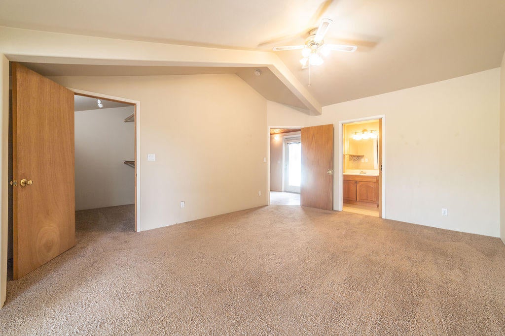 61395 Ward Road Bend, OR 97702 - Photo 22 of 56 PhotoMyListing-21