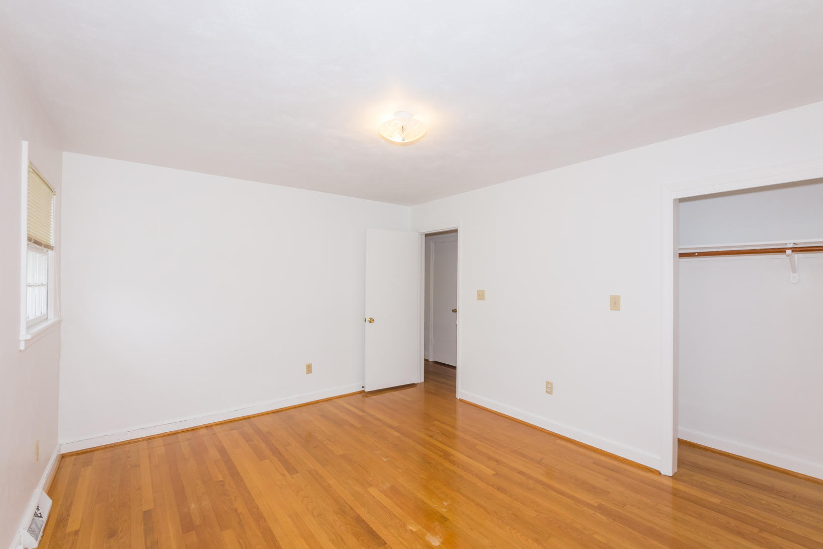 3604 Georgetown Road Roanoke, VA 24018 - Photo 21 of 35 IMG_1535