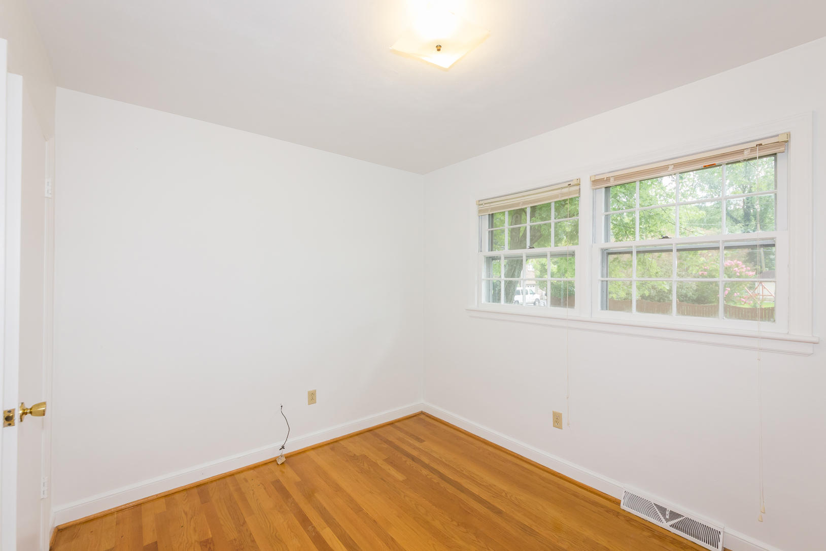 3604 Georgetown Road Roanoke, VA 24018 - Photo 24 of 35 IMG_1539