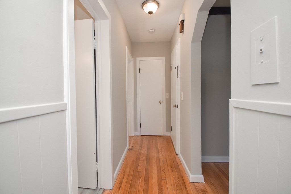 258 Shawmut Street Springfield, MA 01108 - Photo 12 of 38