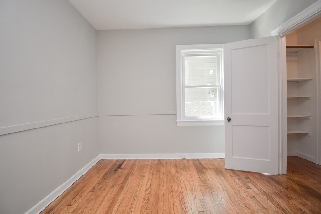 258 Shawmut Street Springfield, MA 01108 - Photo 18 of 38