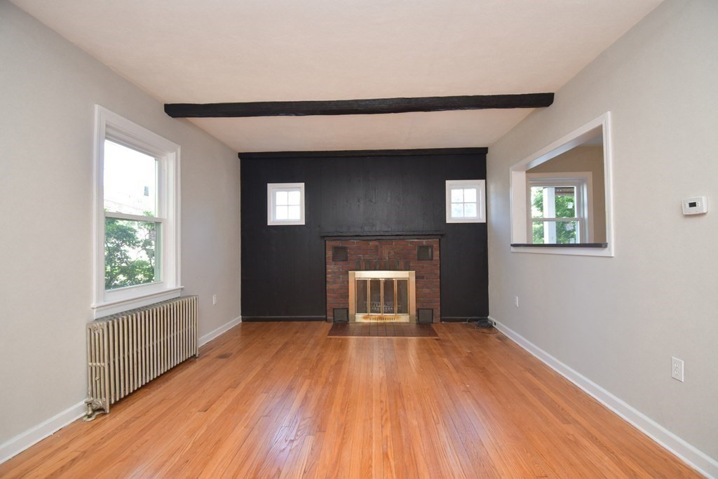 258 Shawmut Street Springfield, MA 01108 - Photo 3 of 38