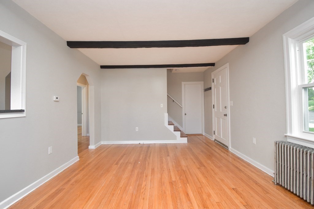 258 Shawmut Street Springfield, MA 01108 - Photo 8 of 38