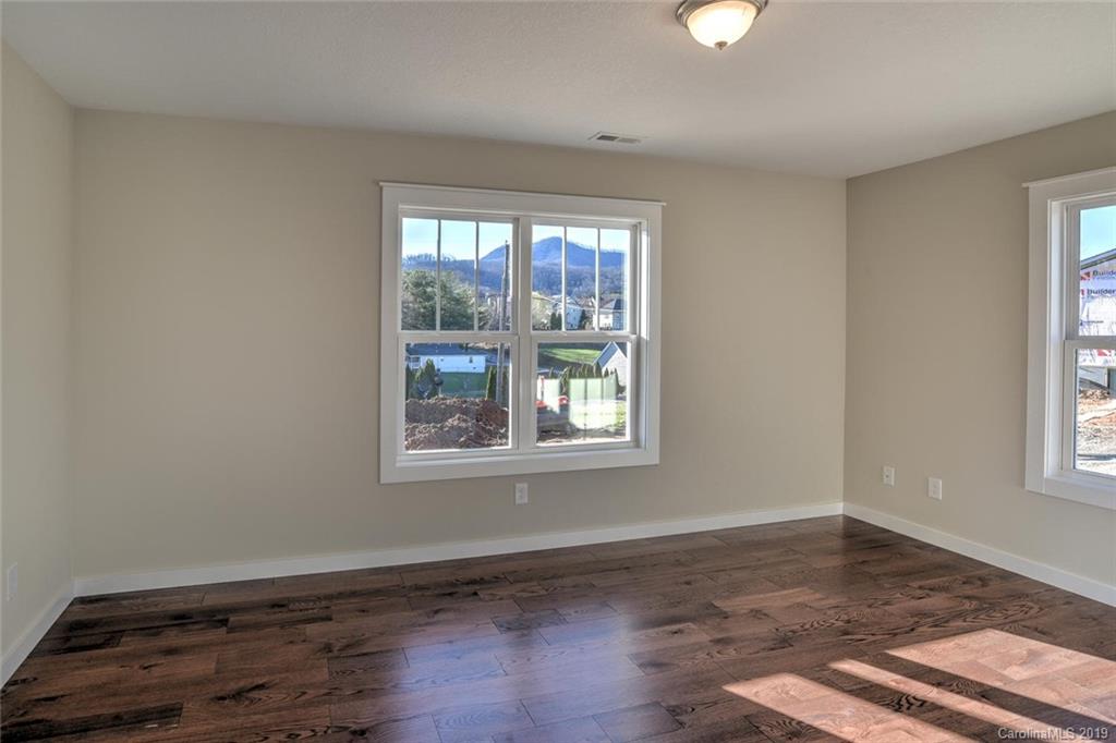 478 Morgan Road Candler, NC 28715 - Photo 16 of 31 Gallery Image 16