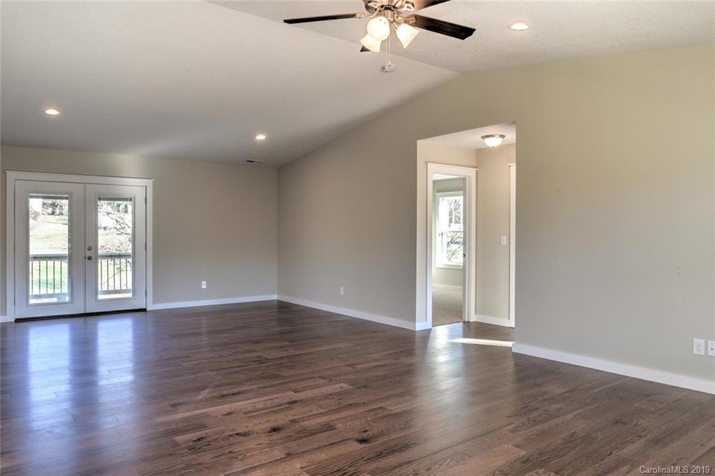 478 Morgan Road Candler, NC 28715 - Photo 9 of 31 Gallery Image 9