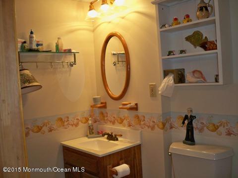 13 East Pimlico Road Little Egg Harbor, NJ 08087 - Photo 21 of 26 Half Bath