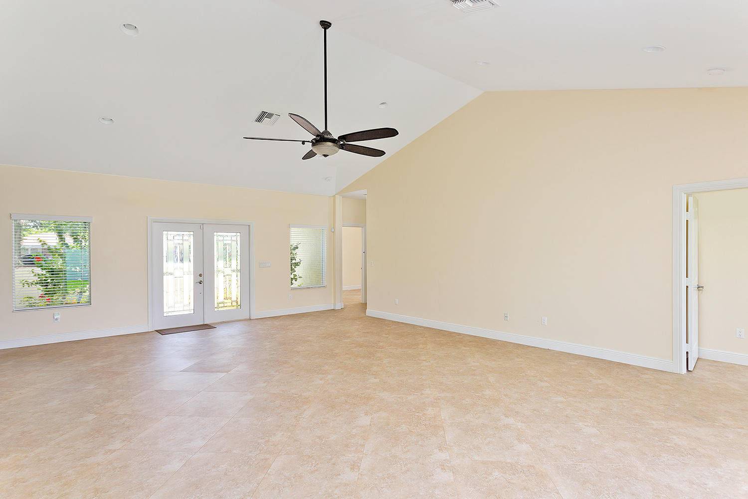 26 Pinehurst Lane Boca Raton, FL 33431 - Photo 16 of 36 16_Livingroom2