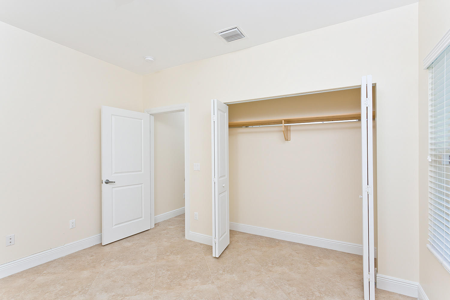 26 Pinehurst Lane Boca Raton, FL 33431 - Photo 31 of 36 31_Bedroom2