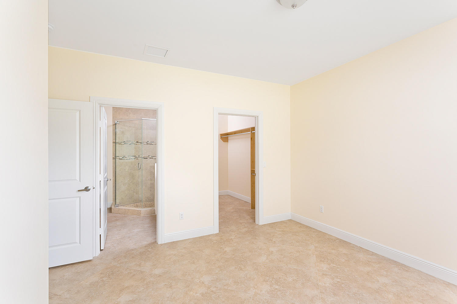 26 Pinehurst Lane Boca Raton, FL 33431 - Photo 10 of 36 10_Bedroom4_Bathroom