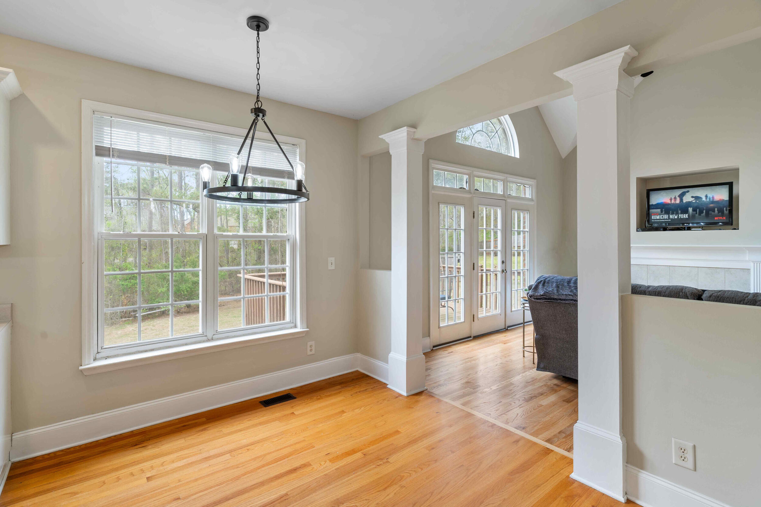 523 Farmington Circle Evans, GA 30809 - Photo 8 of 40 36_03.24.2026 01 523-farmington-cir (su