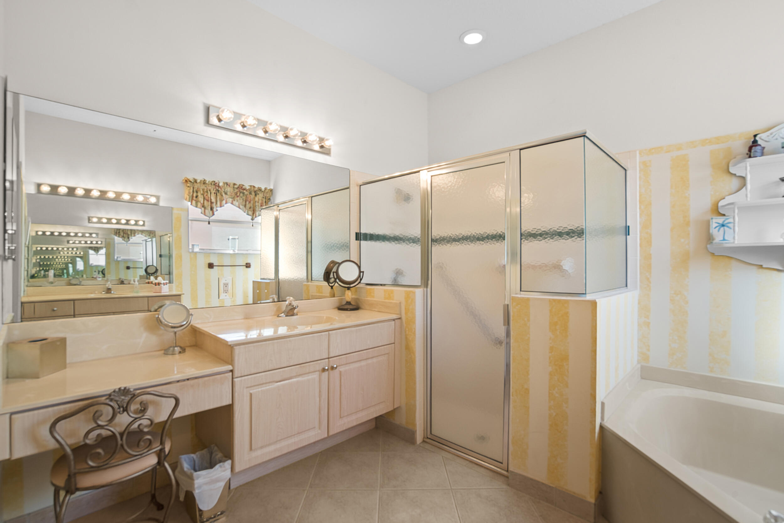 333 Springview Loop Port St. Lucie, FL 34986 - Photo 32 of 76 Primary Bathroom