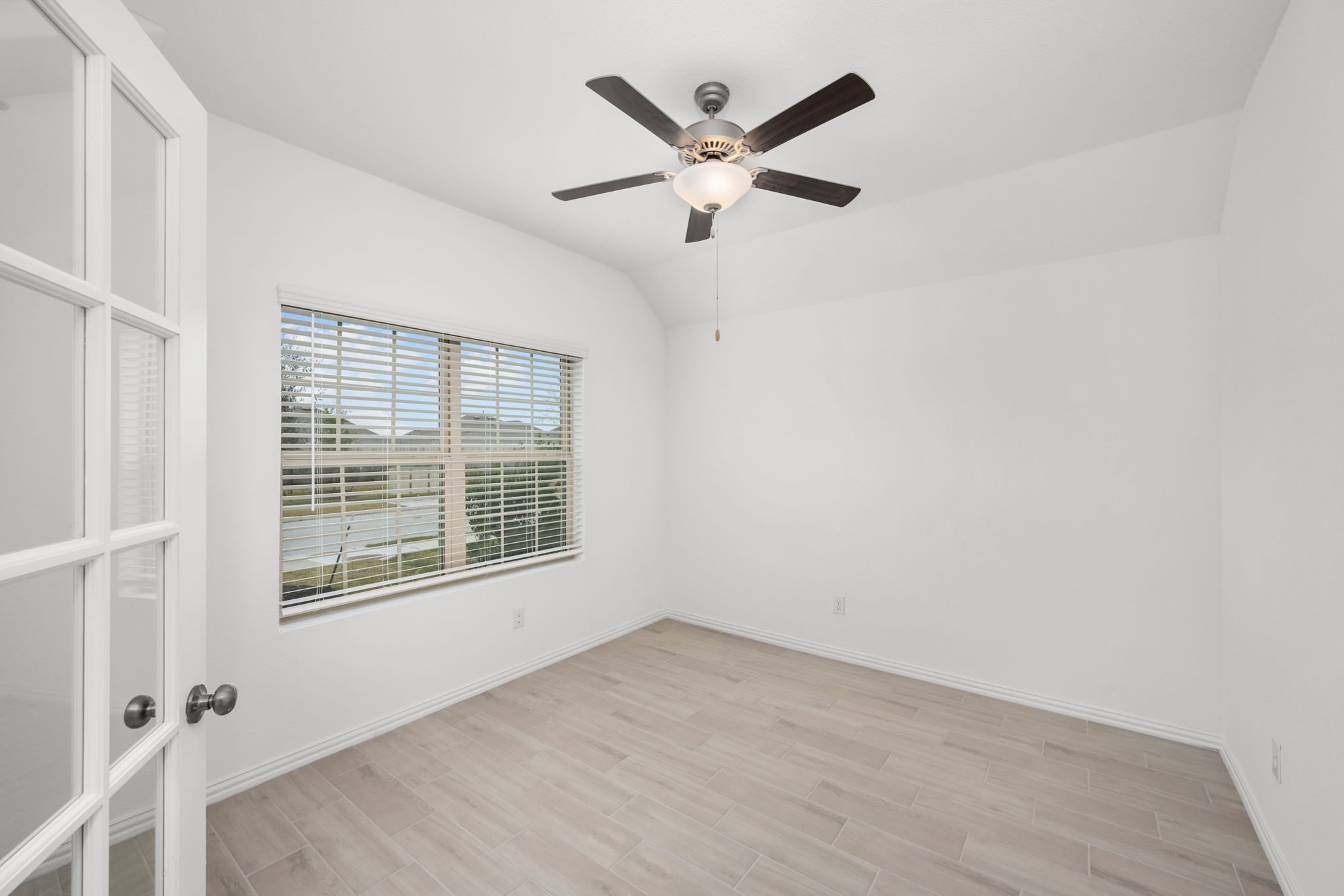 4910 Penton Meadow Lane Rosharon, TX 77583 - Photo 5 of 30