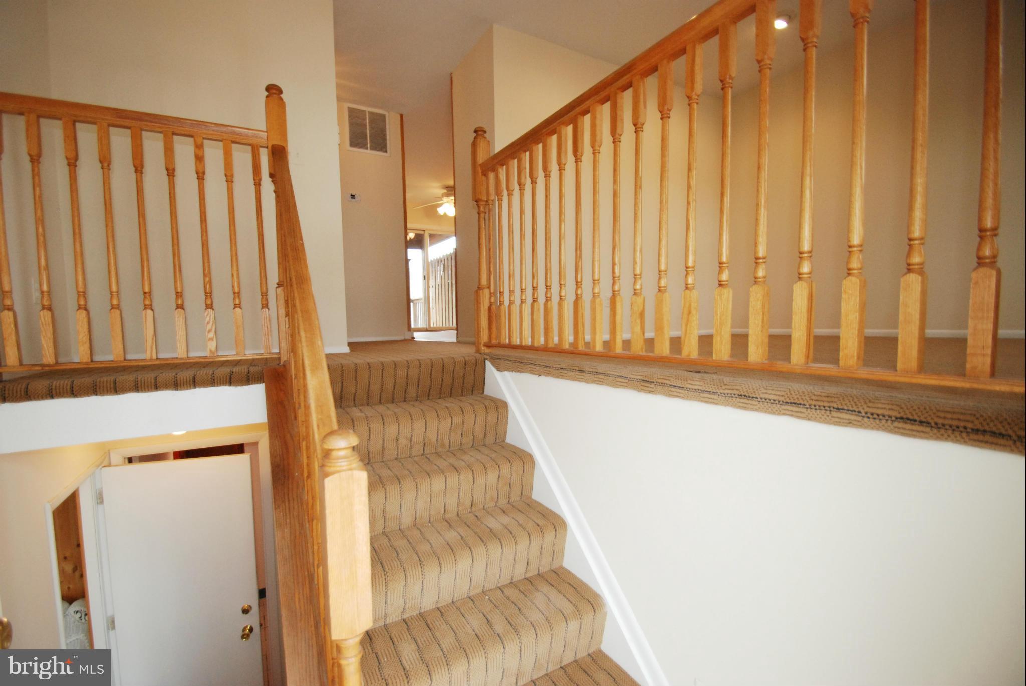 7754 Notley Road Pasadena, MD 21122 - Photo 2 of 30 Foyer