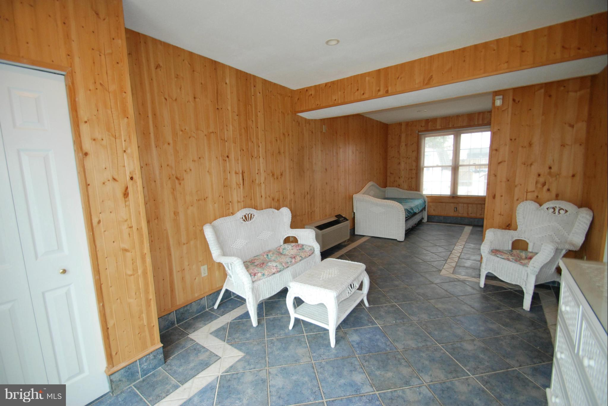 7754 Notley Road Pasadena, MD 21122 - Photo 20 of 30 3rd Bedroom
