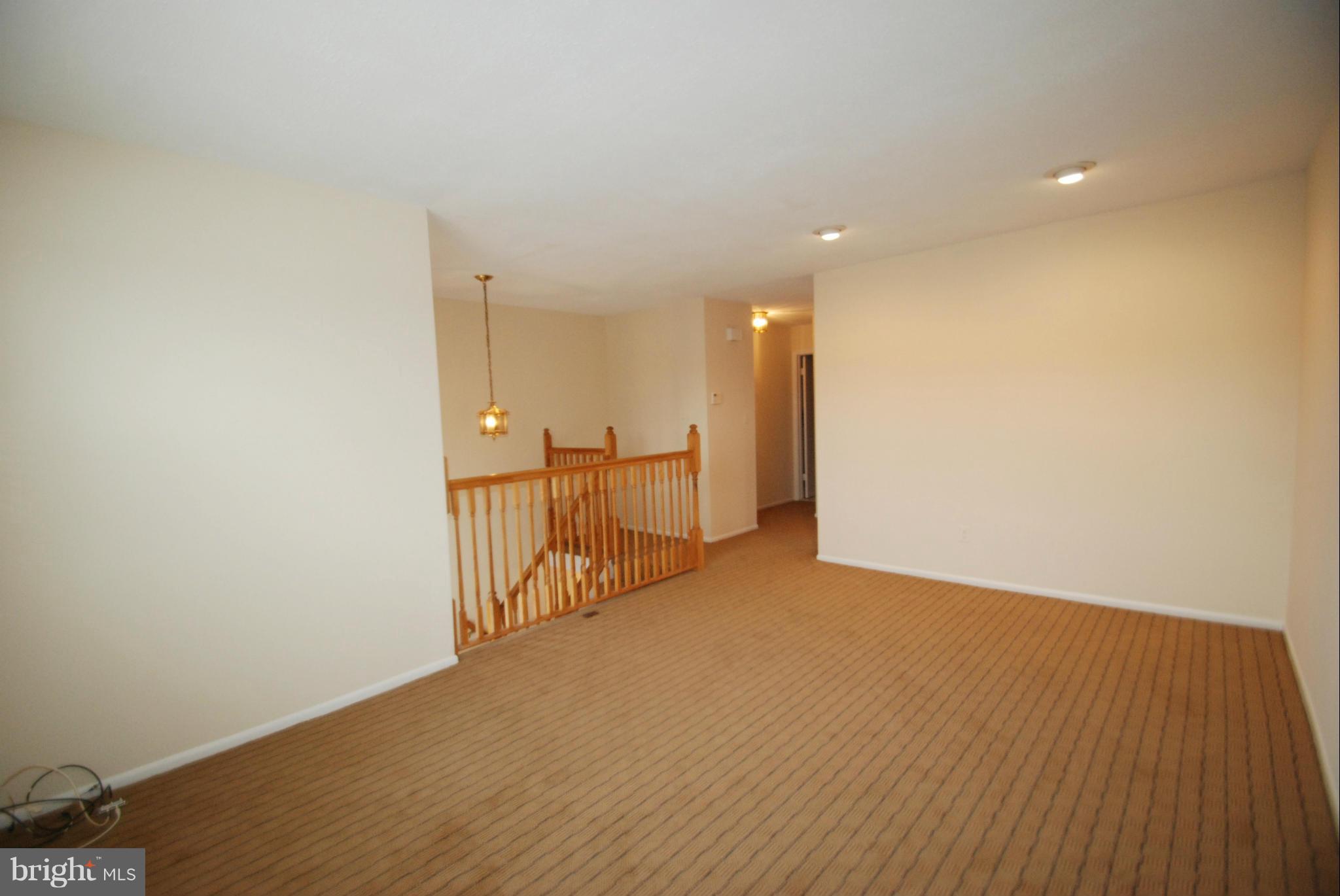 7754 Notley Road Pasadena, MD 21122 - Photo 4 of 30 Living Room
