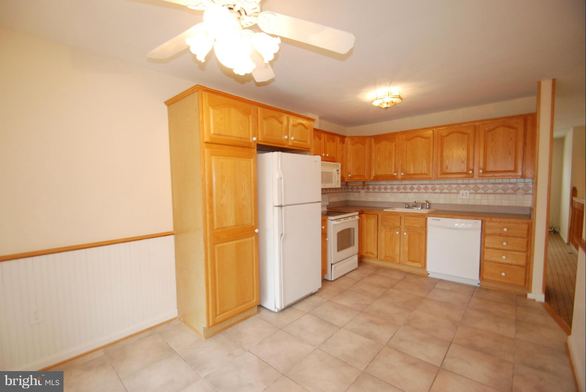 7754 Notley Road Pasadena, MD 21122 - Photo 6 of 30 Kitchen