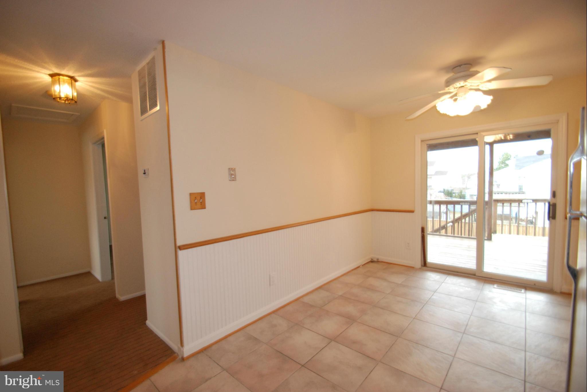 7754 Notley Road Pasadena, MD 21122 - Photo 7 of 30 Breakfast Area