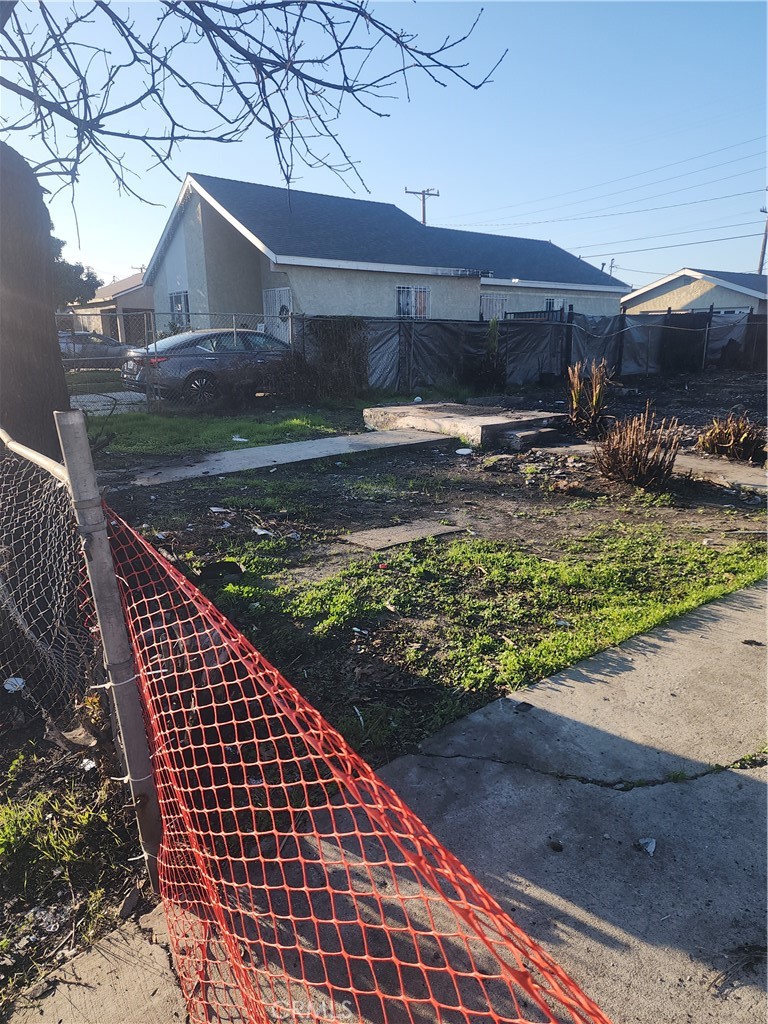 1433 West 151st Street Compton, CA 90220 - Photo 2 of 10