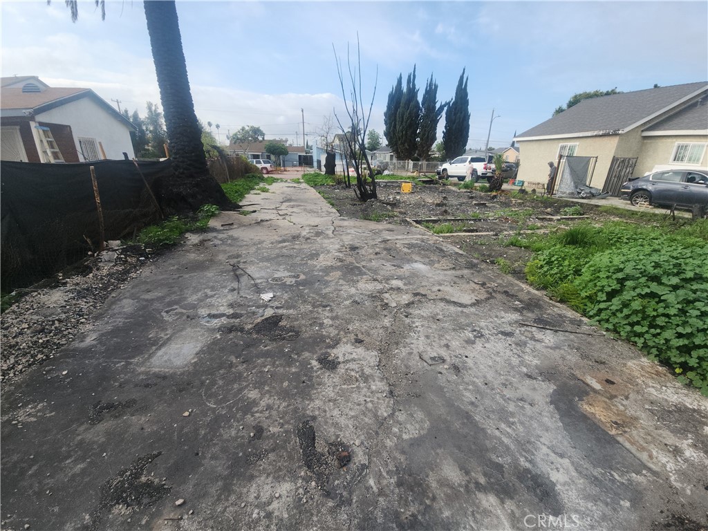 1433 West 151st Street Compton, CA 90220 - Photo 5 of 10